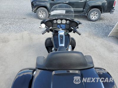 Zdjęcie 6 z 10 samochodu: 2023 HARLEY-DAVIDSON FLHTCUTG VIN:1HD1MAF18PB851247 - miniatura