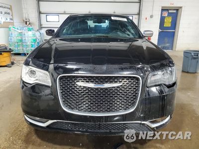 Piąte zdjęcie samochodu w środku: 2015 CHRYSLER 300C PLATINUM VIN:2C3CCASG8FH873038 - miniatura