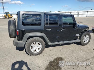 Trzecie zdjęcie samochodu z tyłu: 2013 JEEP WRANGLER UNLIMITED SPORT VIN:1C4HJWDG3DL557922 - miniatura