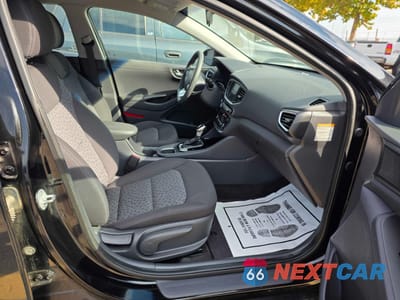 Piąte zdjęcie samochodu w środku: 2019 HYUNDAI IONIQ BLUE VIN:KMHC65LC3KU156166 - miniatura