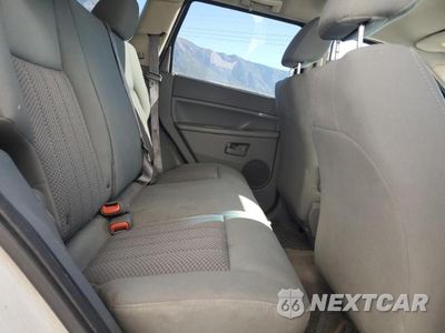 Zdjęcie 11 z 13 samochodu: 2006 JEEP GRAND CHEROKEE LAREDO VIN:1J4GR48K46C320652 - miniatura