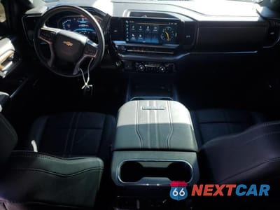 Zdjęcie 8 z 11 samochodu: 2024 CHEVROLET SILVERADO K3500 HIGH COUNTRY VIN:1GC4YVEY0RF110806 - miniatura