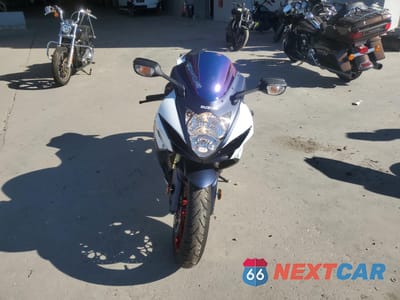 Drugie zdjęcie samochodu z przodu: 2025 SUZUKI GSX-R750 VIN:JS1GR7MAXS7101728 - miniatura