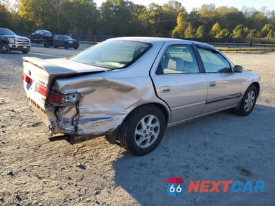 Trzecie zdjęcie samochodu z tyłu: 1997 TOYOTA CAMRY CE VIN:4T1BF22KXVU900658 - miniatura