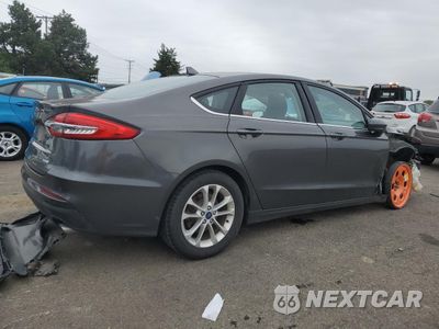 Trzecie zdjęcie samochodu z tyłu: 2019 FORD FUSION SE VIN:3FA6P0HD7KR282322 - miniatura