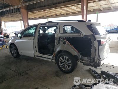 Drugie zdjęcie samochodu z przodu: 2021 TOYOTA SIENNA XSE VIN:5TDDSKFCXMS015701 - miniatura