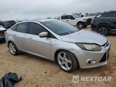 Czwarte zdjęcie samochodu z boku: 2012 FORD FOCUS TITANIUM VIN:1FAHP3J21CL342839 - miniatura