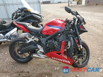 2024 HONDA CBR650 R MLHRH1551R5001441 - główne zdjęcie licytacji z USA - miniatura