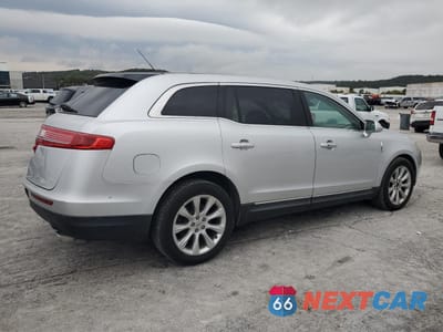 Trzecie zdjęcie samochodu z tyłu: 2014 LINCOLN MKT VIN:2LMHJ5AT8EBL55929 - miniatura