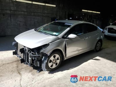 2018 KIA FORTE LX 3KPFL4A74JE284598 - główne zdjęcie licytacji z USA - miniatura