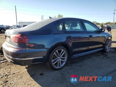 Trzecie zdjęcie samochodu z tyłu: 2018 VOLKSWAGEN PASSAT S VIN:1VWAA7A32JC014496 - miniatura