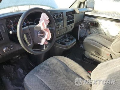 Zdjęcie 8 z 13 samochodu: 2017 GMC SAVANA G2500 VIN:1GTW7AFF9H1908427 - miniatura