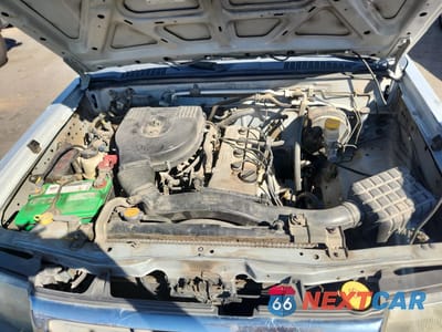 Zdjęcie 11 z 14 samochodu: 2000 NISSAN FRONTIER KING CAB XE VIN:1N6DD26SXYC328592 - miniatura