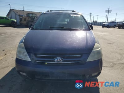 Piąte zdjęcie samochodu w środku: 2008 KIA SEDONA EX VIN:KNDMB233386198935 - miniatura