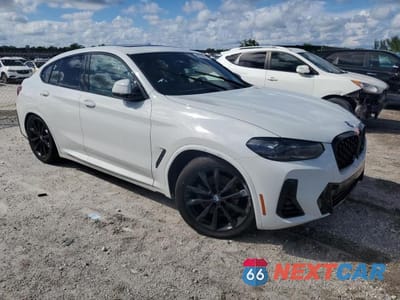Czwarte zdjęcie samochodu z boku: 2023 BMW X4 XDRIVE30I VIN:5UX33DT0XP9R33786 - miniatura