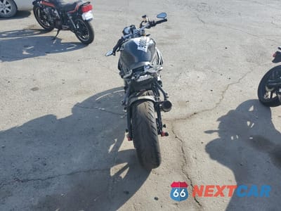 Czwarte zdjęcie samochodu z boku: 2018 BMW S 1000 R VIN:WB10D6208JZ762183 - miniatura