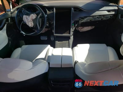 Zdjęcie 8 z 16 samochodu: 2018 TESLA MODEL X VIN:5YJXCBE46JF135726 - miniatura