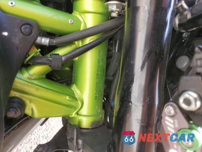 Zdjęcie 10 z 11 samochodu: 2020 KAWASAKI ZR900 F VIN:ML5ZRDF17LDA38520 - miniatura