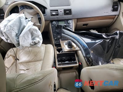 Zdjęcie 8 z 15 samochodu: 2010 VOLVO XC90 3.2 VIN:YV4982CY3A1562979 - miniatura