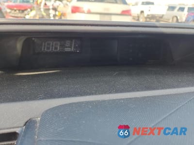 Zdjęcie 9 z 12 samochodu: 2012 TOYOTA PRIUS C ONE VIN:JTDKDTB37C1507823 - miniatura