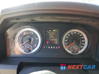 Zdjęcie 9 z 11 samochodu: 2014 RAM 2500 ST VIN:3C6UR5CL2EG168131 - miniatura