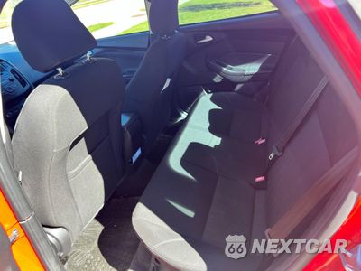 Zdjęcie 6 z 11 samochodu: 2015 FORD FOCUS SE VIN:1FADP3F27FL241509 - miniatura