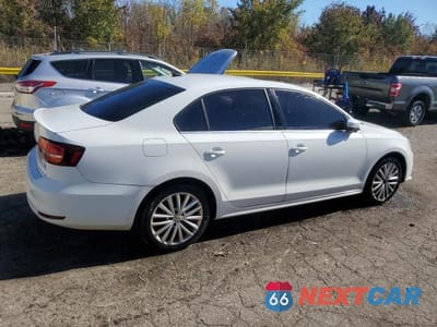 Trzecie zdjęcie samochodu z tyłu: 2016 VOLKSWAGEN JETTA VIN:3VWL17AJ4GM223494 - miniatura