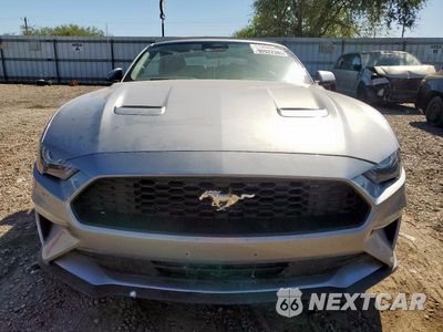 Piąte zdjęcie samochodu w środku: 2022 FORD MUSTANG VIN:1FATP8UH8N5103433 - miniatura