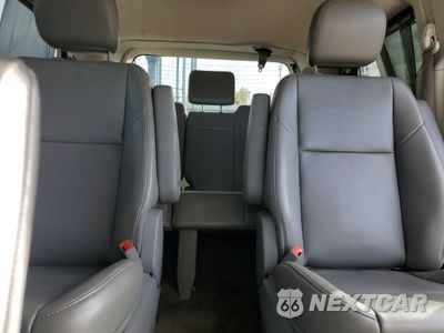 Zdjęcie 10 z 15 samochodu: 2011 VOLKSWAGEN ROUTAN SE VIN:2V4RW3DG0BR670838 - miniatura