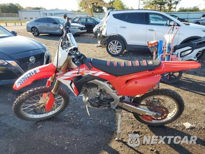 Trzecie zdjęcie samochodu z tyłu: 2018 HONDA CRF450 R VIN:JH2PE0736JK102299 - miniatura