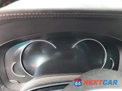 Zdjęcie 9 z 13 samochodu: 2019 BMW M5 VIN:WBSJF0C50KB446921 - miniatura