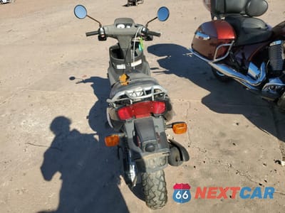 Czwarte zdjęcie samochodu z boku: 2009 YAMAHA YW50 VIN:LPRSA20AX9A825491 - miniatura