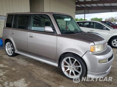 Czwarte zdjęcie samochodu z boku: 2004 TOYOTA SCION XB VIN:JTLKT324640150626 - miniatura