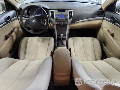 Zdjęcie 8 z 12 samochodu: 2009 HYUNDAI SONATA GLS VIN:5NPET46C19H542505 - miniatura