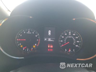 Zdjęcie 9 z 12 samochodu: 2016 KIA FORTE EX VIN:KNAFX5A88G5631080 - miniatura