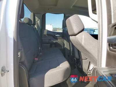 Zdjęcie 10 z 11 samochodu: 2023 GMC SIERRA K1500 VIN:1GTRUAED3PZ178617 - miniatura