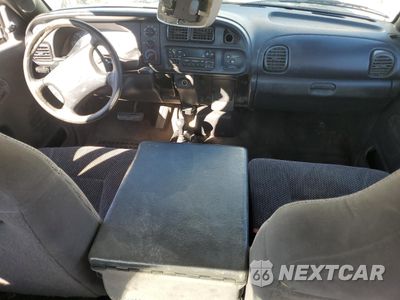 Zdjęcie 8 z 14 samochodu: 1998 DODGE RAM 2500 VIN:1B7KF23W5WJ187824 - miniatura