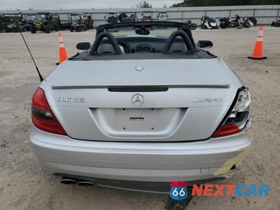 Zdjęcie 6 z 13 samochodu: 2006 MERCEDES-BENZ SLK 55 AMG VIN:WDBWK73F66F126719 - miniatura