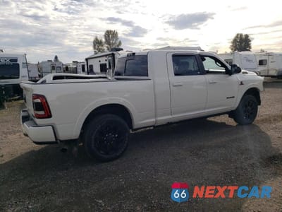 Trzecie zdjęcie samochodu z tyłu: 2021 RAM 3500 LARAMIE VIN:3C63R3ML1MG651011 - miniatura