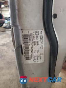 Zdjęcie 12 z 12 samochodu: 2004 CHRYSLER PACIFICA VIN:2C8GF68474R549678 - miniatura