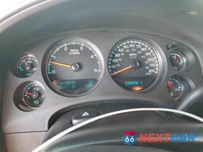 Zdjęcie 9 z 12 samochodu: 2011 CHEVROLET SILVERADO K3500 LTZ VIN:1GC4K1C85BF141438 - miniatura