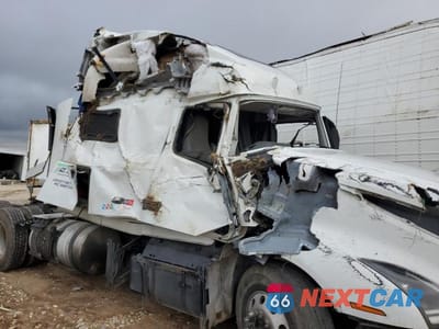 Zdjęcie 9 z 10 samochodu: 2022 VOLVO VNL SEMI TRUCK VIN:4V4NC9EH9NN607268 - miniatura