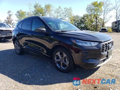 Czwarte zdjęcie samochodu z boku: 2023 FORD ESCAPE ST LINE VIN:1FMCU9MN0PUB27941 - miniatura