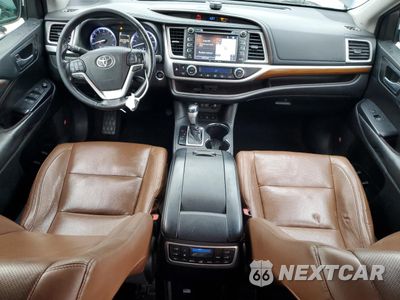 Zdjęcie 8 z 15 samochodu: 2018 TOYOTA HIGHLANDER LIMITED VIN:5TDDZRFH3JS849210 - miniatura