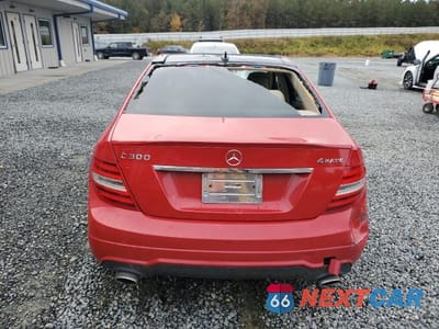 Zdjęcie 6 z 12 samochodu: 2013 MERCEDES-BENZ C 300 4MATIC VIN:WDDGF8AB9DR292315 - miniatura