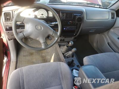 Zdjęcie 8 z 14 samochodu: 2001 TOYOTA TACOMA XTRACAB VIN:5TEWN72N01Z825874 - miniatura