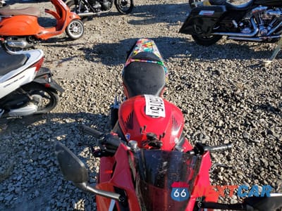 Piąte zdjęcie samochodu w środku: 2018 HONDA CBR650 FA VIN:MLHRC7450J5400090 - miniatura