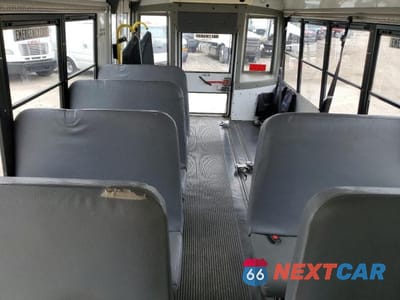 Zdjęcie 11 z 13 samochodu: 2013 CHEVROLET EXPRESS SCHOOL BUS VIN:1GB3G3BG7D1170610 - miniatura