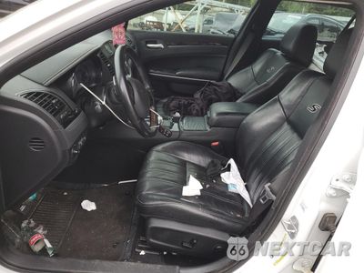 Zdjęcie 7 z 13 samochodu: 2019 CHRYSLER 300 S VIN:2C3CCABG2KH577801 - miniatura