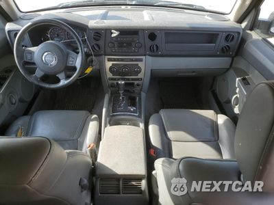 Zdjęcie 8 z 13 samochodu: 2007 JEEP COMMANDER VIN:1J8HG48P47C591541 - miniatura